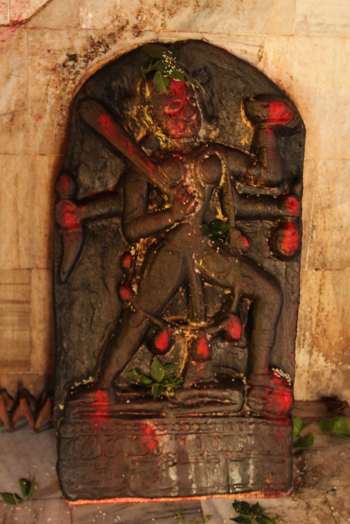 A four-armed idol similar to Kali at Kroshjuri