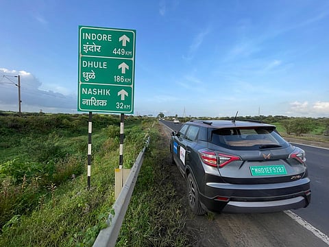 Sushil's Mahindra XUV400 electric car on its way to Nashik