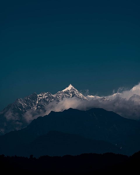 Wake up to stunning views of Kanchendzonga