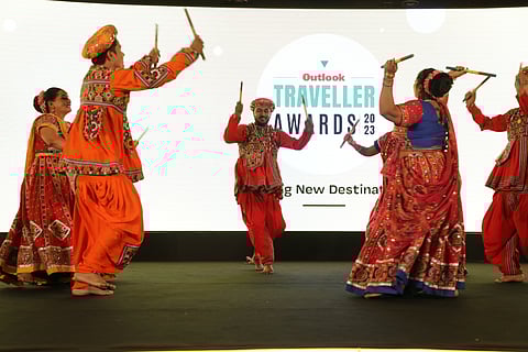 Gujarati cultural dance performance by Ramneek Manch
