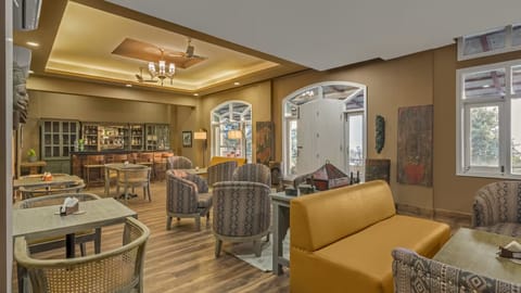 Fuzion Lounge offers a cosy dining