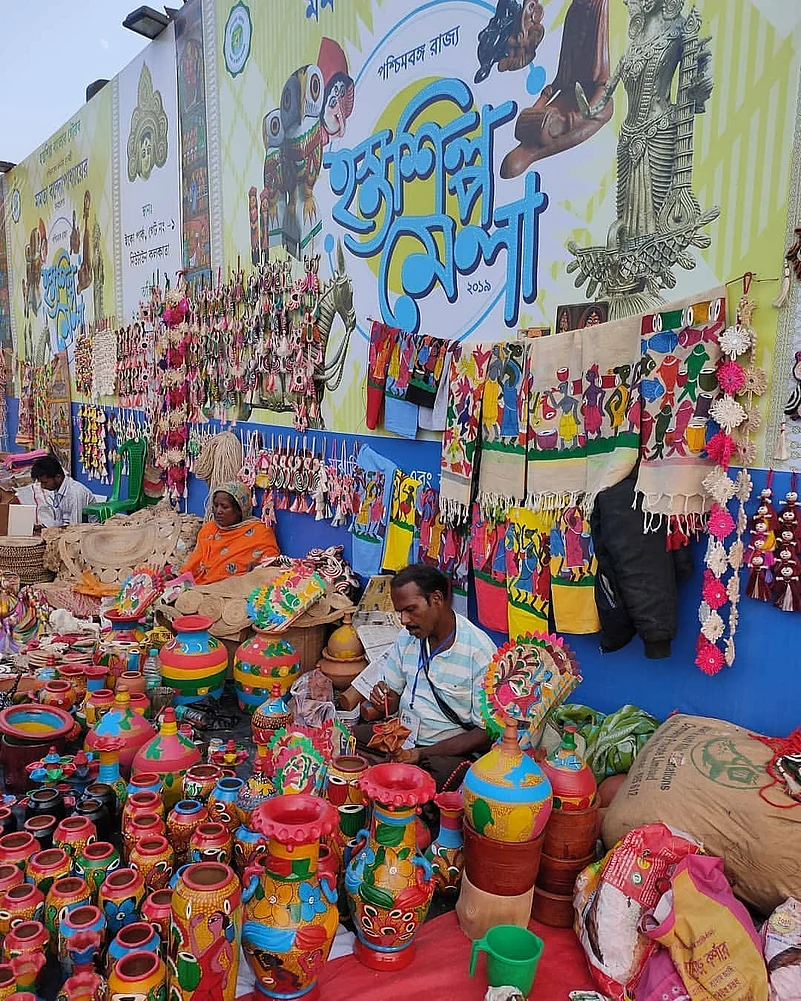 The event sees craftspersons showcasing their work from across Bengal