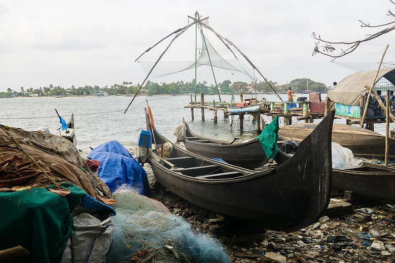 Chinese fishing nets in Kochi paint a pretty picture, but the filth around them spoils it