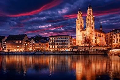 Shutterstock : A night view of Grossmunster, Zurich