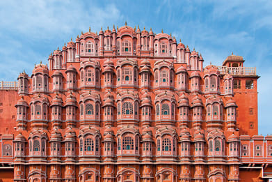 Photograph: Shutterstock : Screens as heat filters; Carved in stone, wood, or brick Hawa Mahal is an iconic example of this design