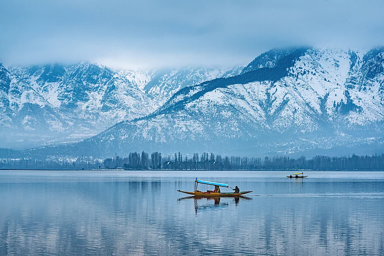 The Dal lake's beauty is synonymous with that of Kashmir - Shutterstock.com