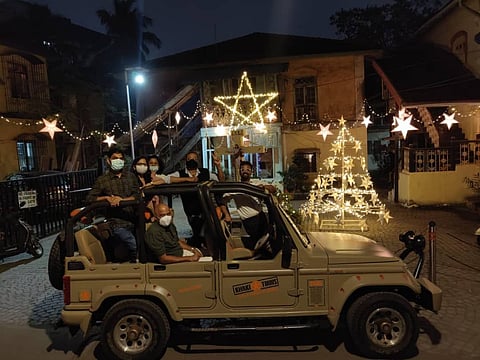Take an open jeep ride in Bandra during Christmas