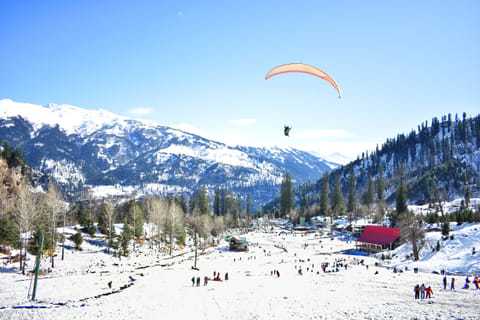 Solang Valley invites keen adventurers every winter