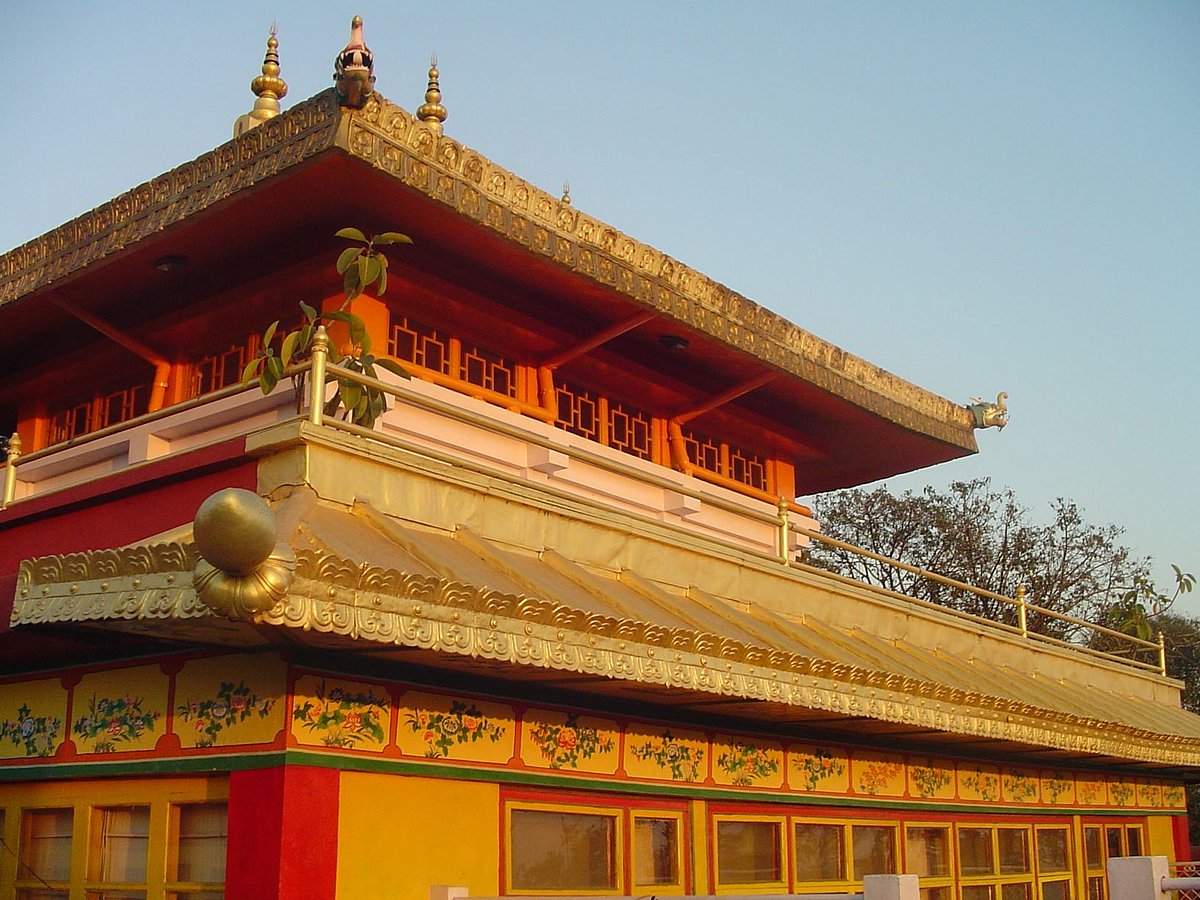 Norbulingka has all the old-world charm of Tibetan architecture