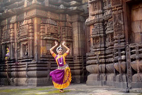 This festival, orchestrated by the Department of Tourism, features an annual Mughal-style procession and a plethora of folk performances