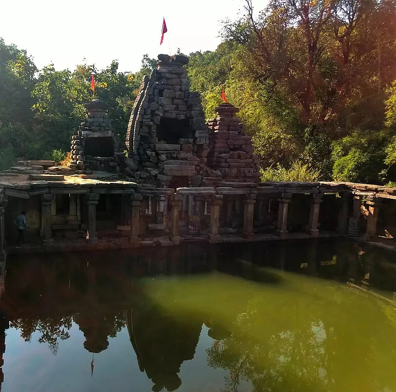 The magnificent Karpur Baoli is now in a debilitating condition
