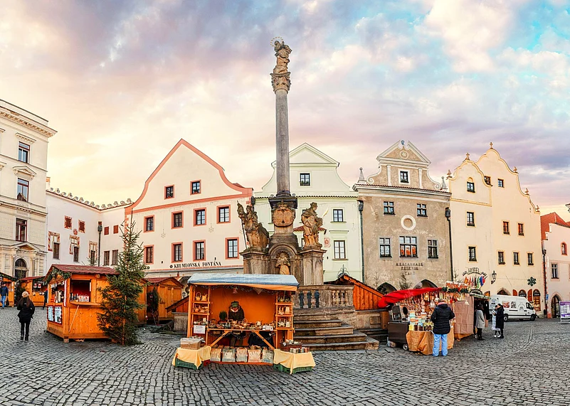 You can buy some traditional products and cookies at the Svornosti Square at the Old Bohemian Market till January 6