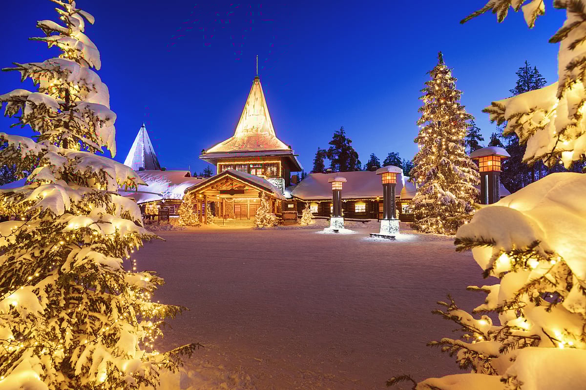 Shutterstock : Santa Claus Village in Rovaniemi in Lapland in Finland