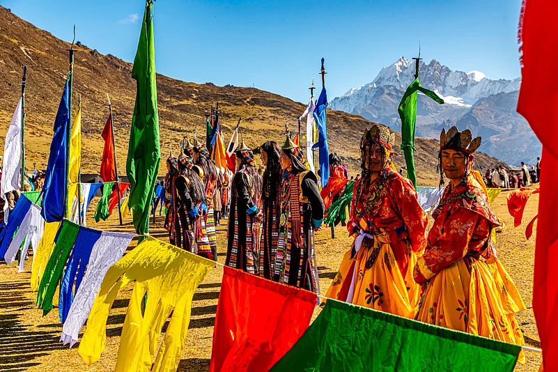 Dancers and Layaps are lining up to welcome HM the King of Bhutan to the Highland Festival.