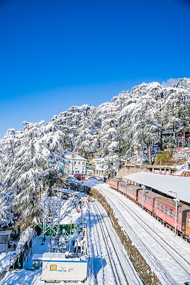 Shutterstock : A snowy Shimla