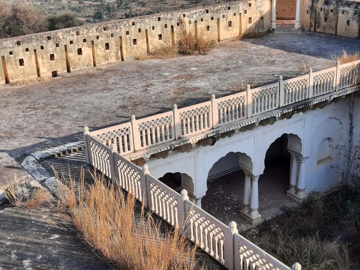 Inside the Kankwari Fort