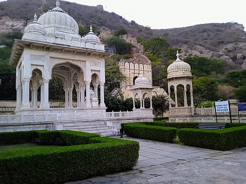 Gatore Ki Chattriyan has tombs of Jaipur's royals