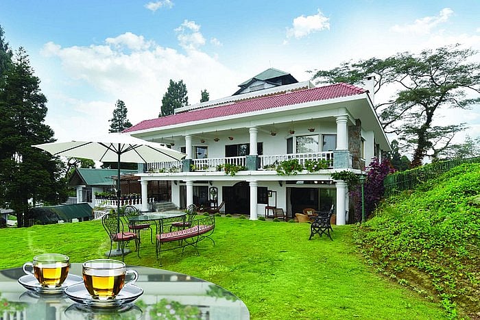 A visit to Sourenee can be combined with visits to Mirik and Darjeeling