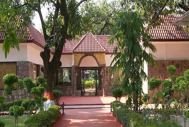 Corbett Leela Vilas is the perfect answer to those looking for a luxury stay