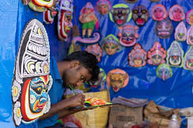 Crafting the masks of Purulia Chhau