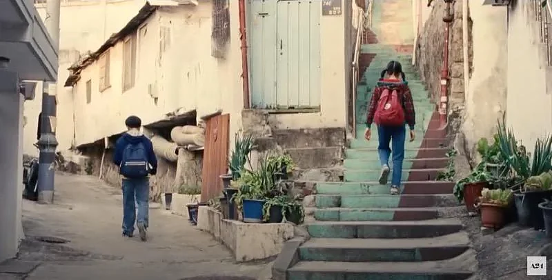 Nora and Hae Sung as kids in Seoul