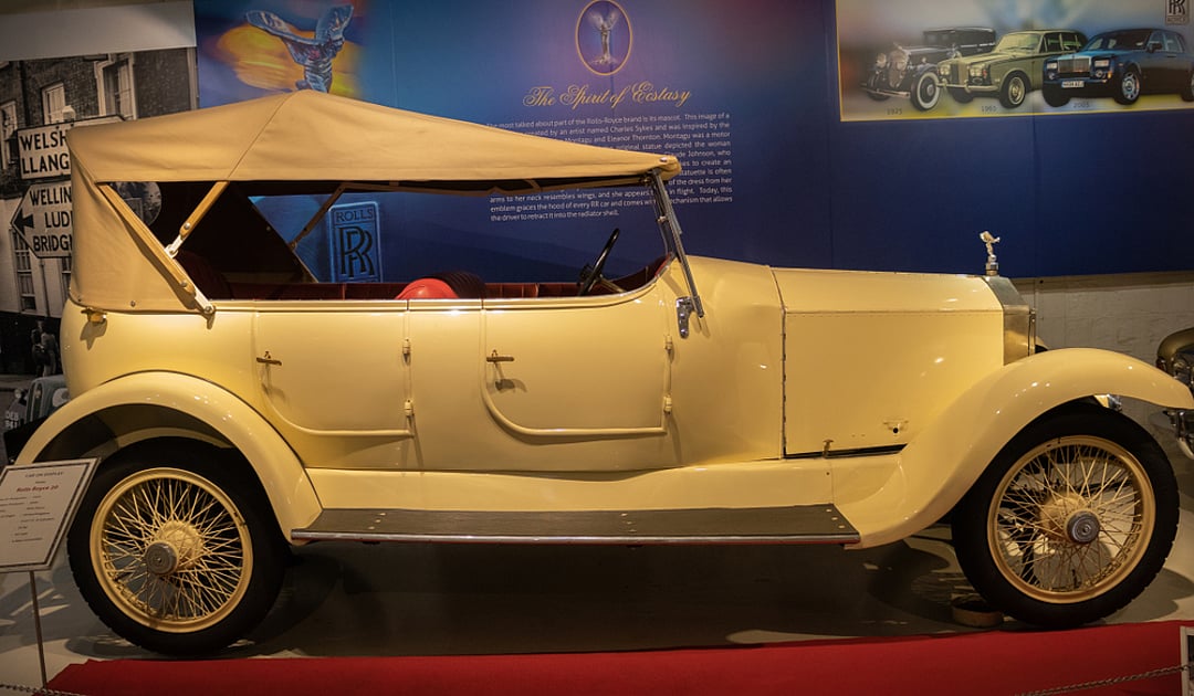 Vintage Car model at GeeDee Car Museum