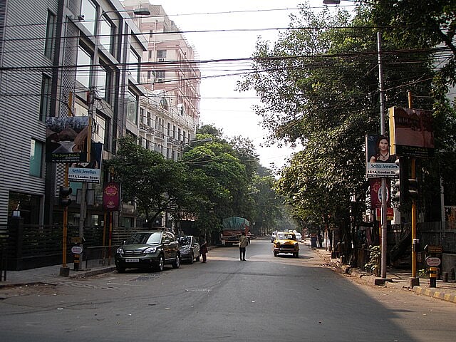 Woodburn Park Road where Calcutta South Club is situated