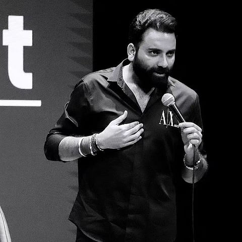 Anubhav Singh Bassi doing is routine