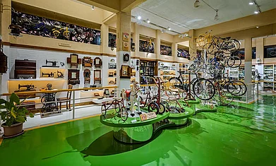 Facebook/VikramPendseCycles : Inside the Vikram Pendse Cycle Museum