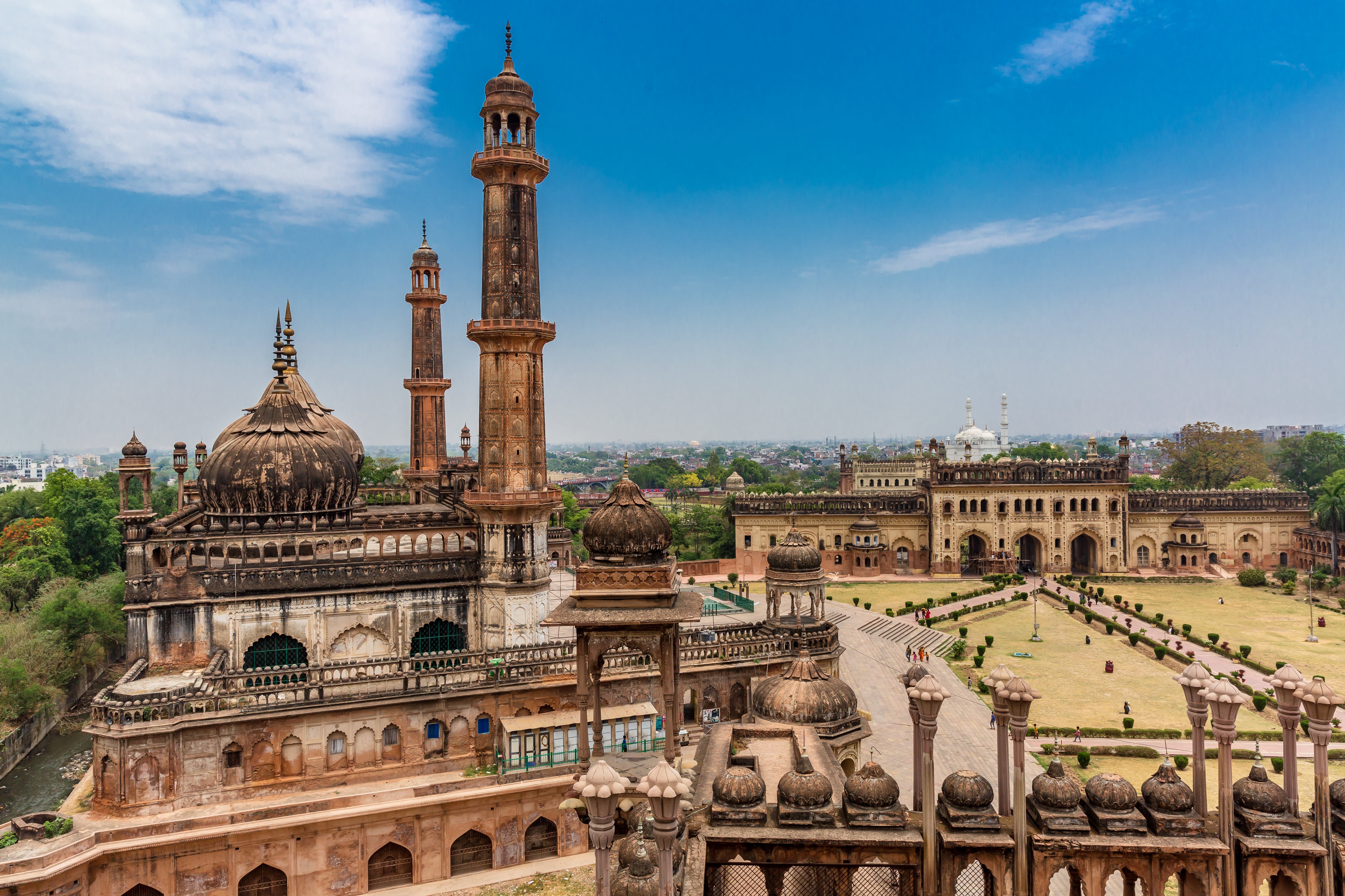 Bara Imambara and Asfi Mosque in Lucknow