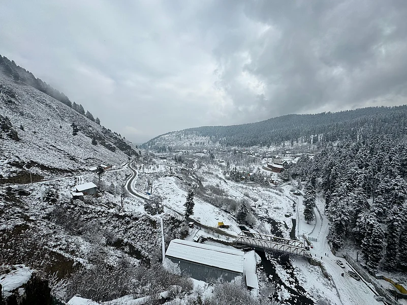 Snowfall in Gulmarg, December 23, 2023