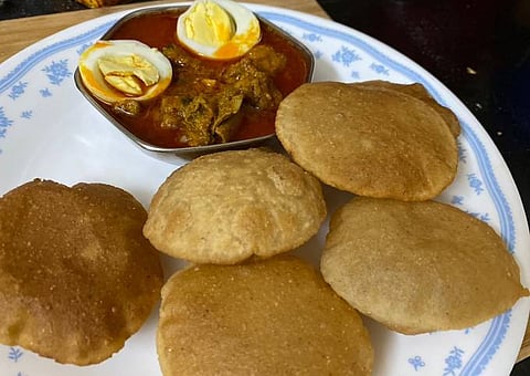 Konkani vadas resemble puris in shape but have a complicated preparation 