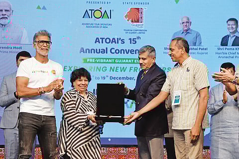 Veteran adventure tour operator, Rani Puri, being conferred the ATOAI Lifetime Achievement Award by Lt. Gen. Rakesh Kapoor, Milind Soman, and Nirat Bhatt, Honorary Treasurer, ATOAI