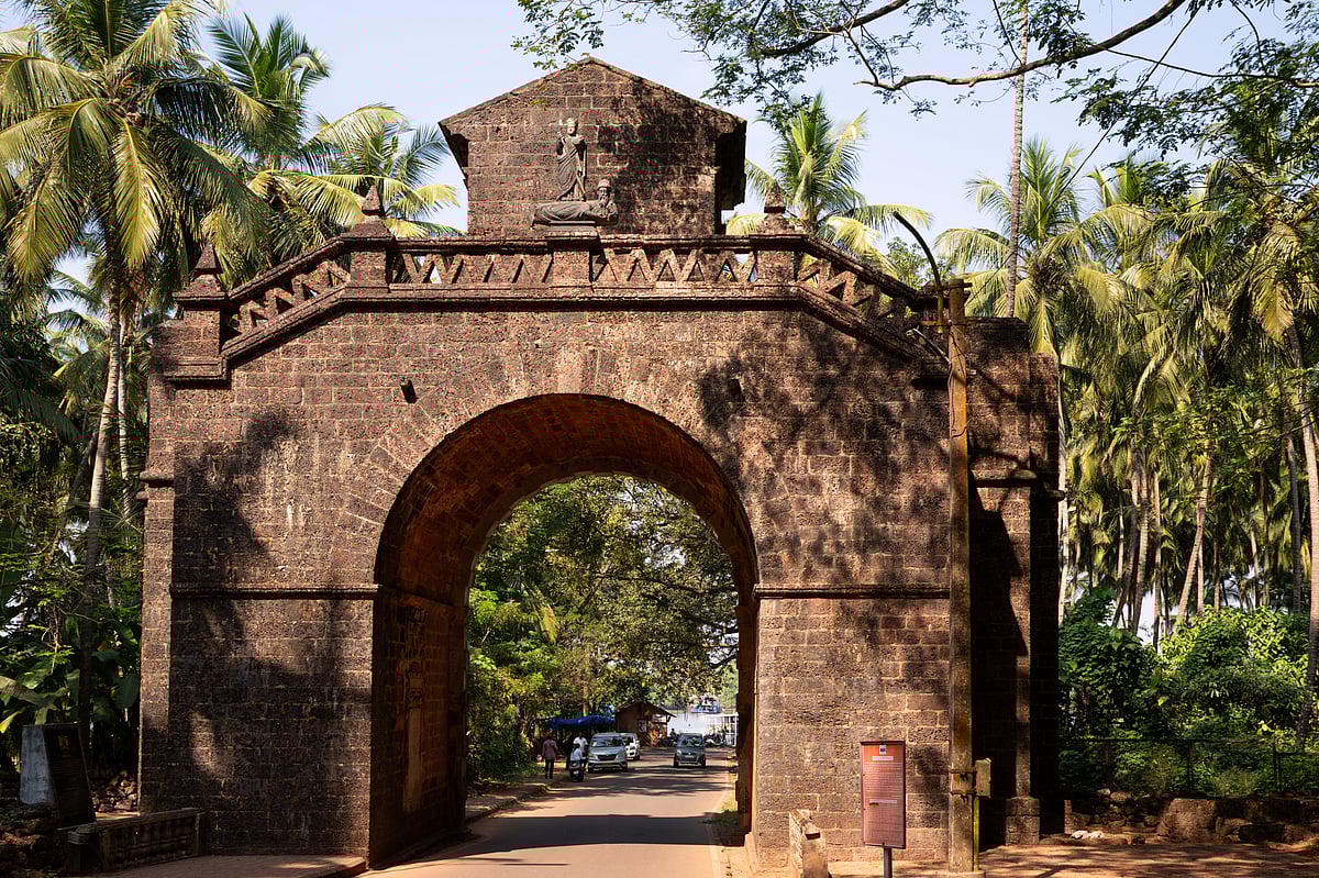 View of The Viceroys Arch or The Arch of the Viceroy built in honor of Vasco Da Gama in 1599, by his grandson Fransisco da gama