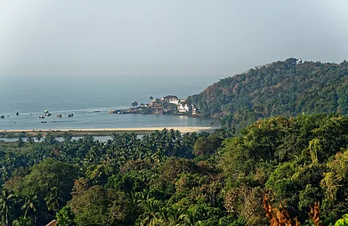 Satish Parashar/Shutterstock : A view of Vengurla jetty