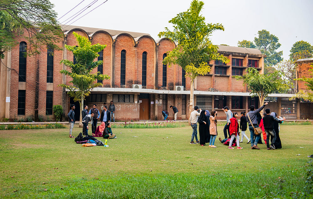  The campus of Aligarh Muslim University (AMU) 