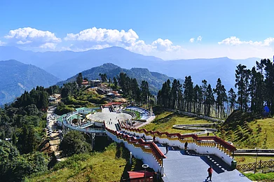 Shutterstock : In Pelling, you can take lovely mountain walks, enjoy the cool breeze and catch stupendous views of the Khangchendzonga mountain