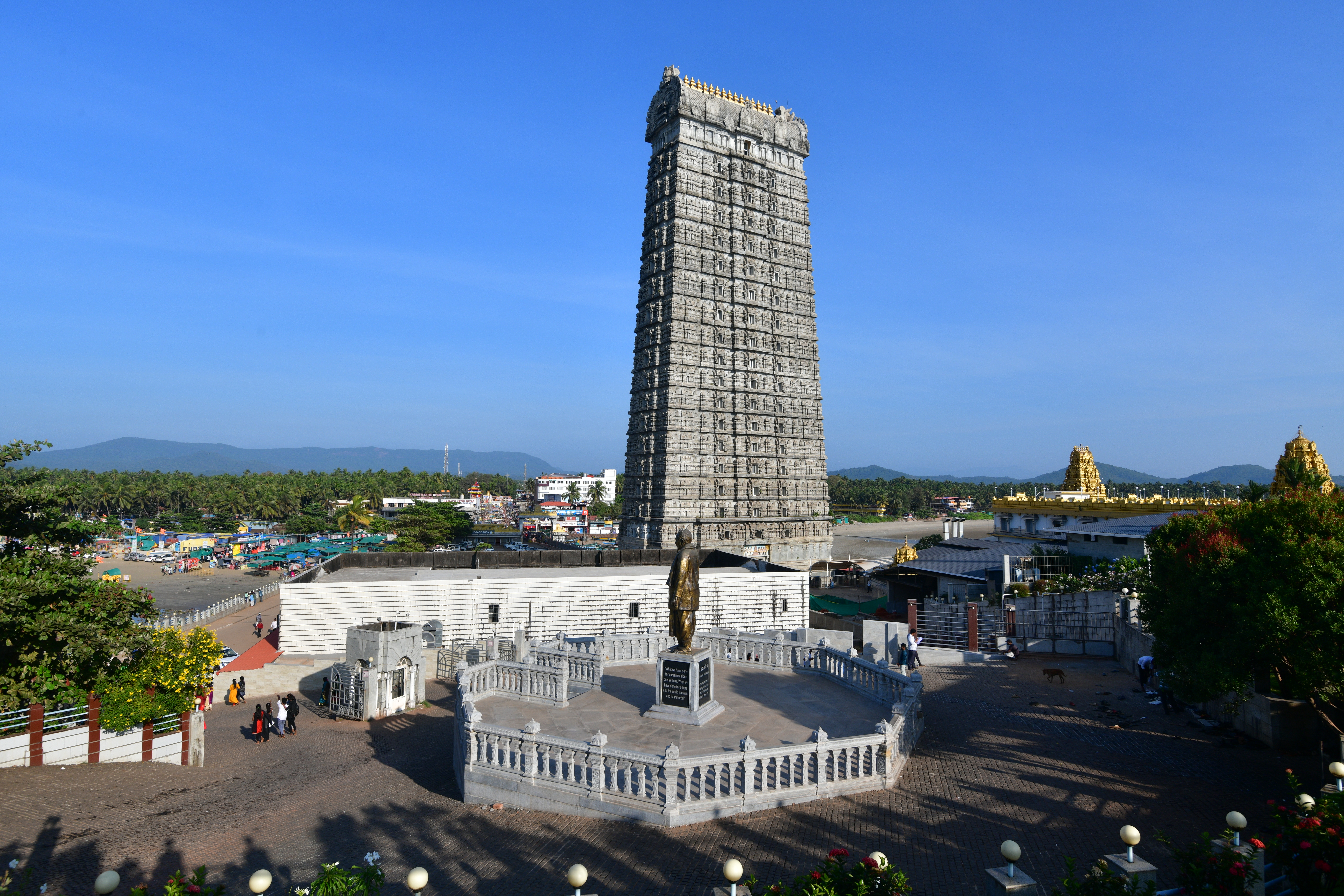 The Raja Gopura at Murudeshwar Temple
