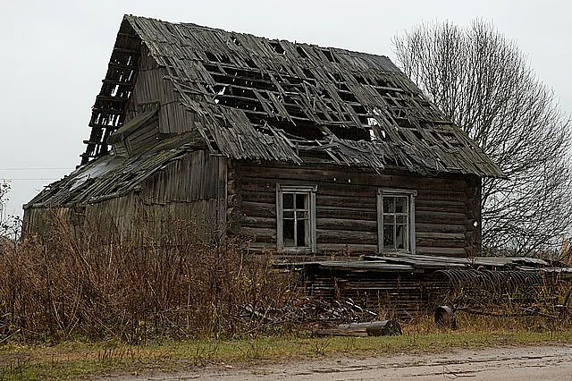An abandoned village in the Tver region