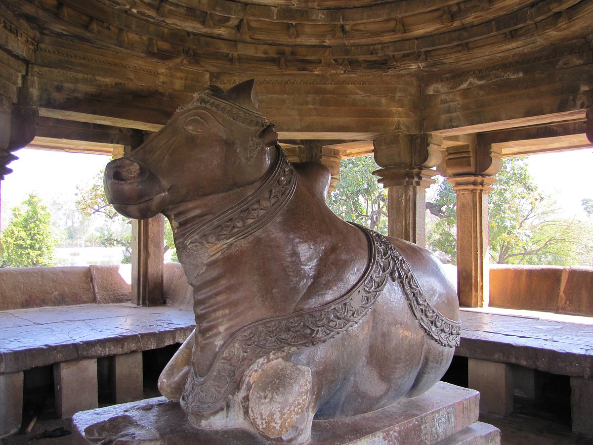 The Nandi image is over 2.2 m long and 1.8 m high