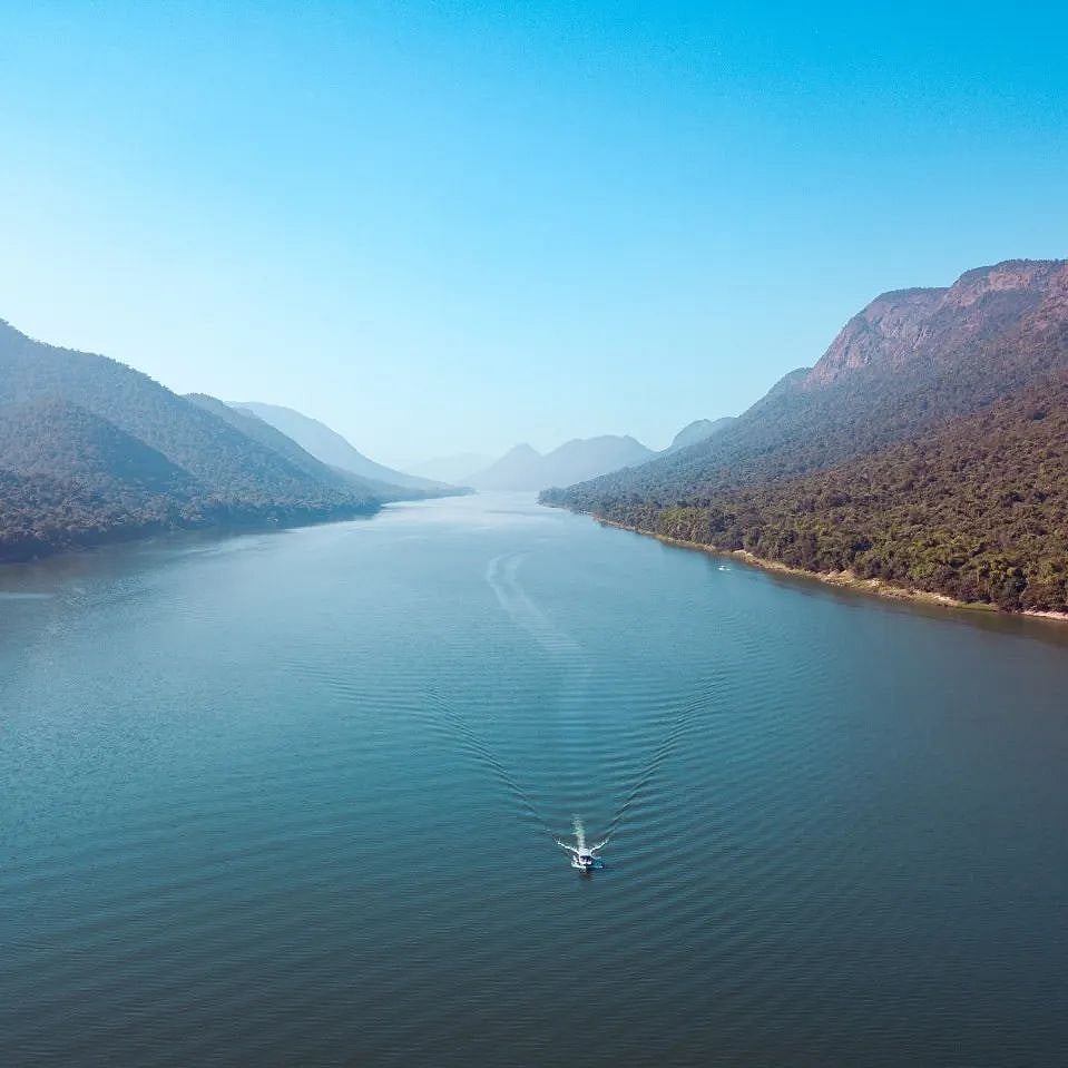 Satkosia spreads along the magnificent gorge over the mighty river Mahanadi 