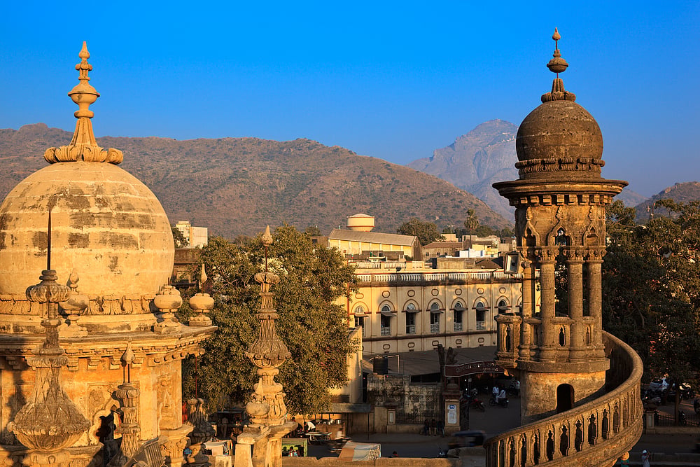 The minarets on the sides have twisted spiral steps going up to the top of the tower