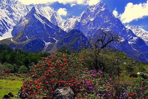 Mangan offers spectacular views of the majestic Mt Khangchendzonga