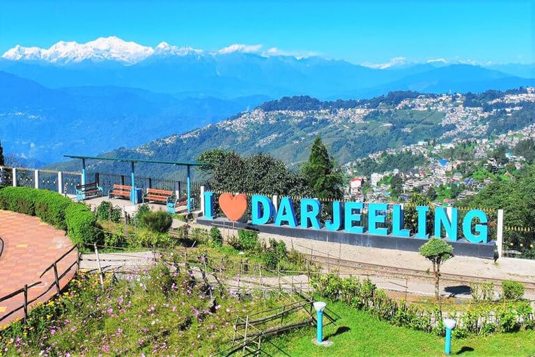 Darjeeling offers some of the most picturesque vistas, tinged with a colonial flavour - The Simple Travel