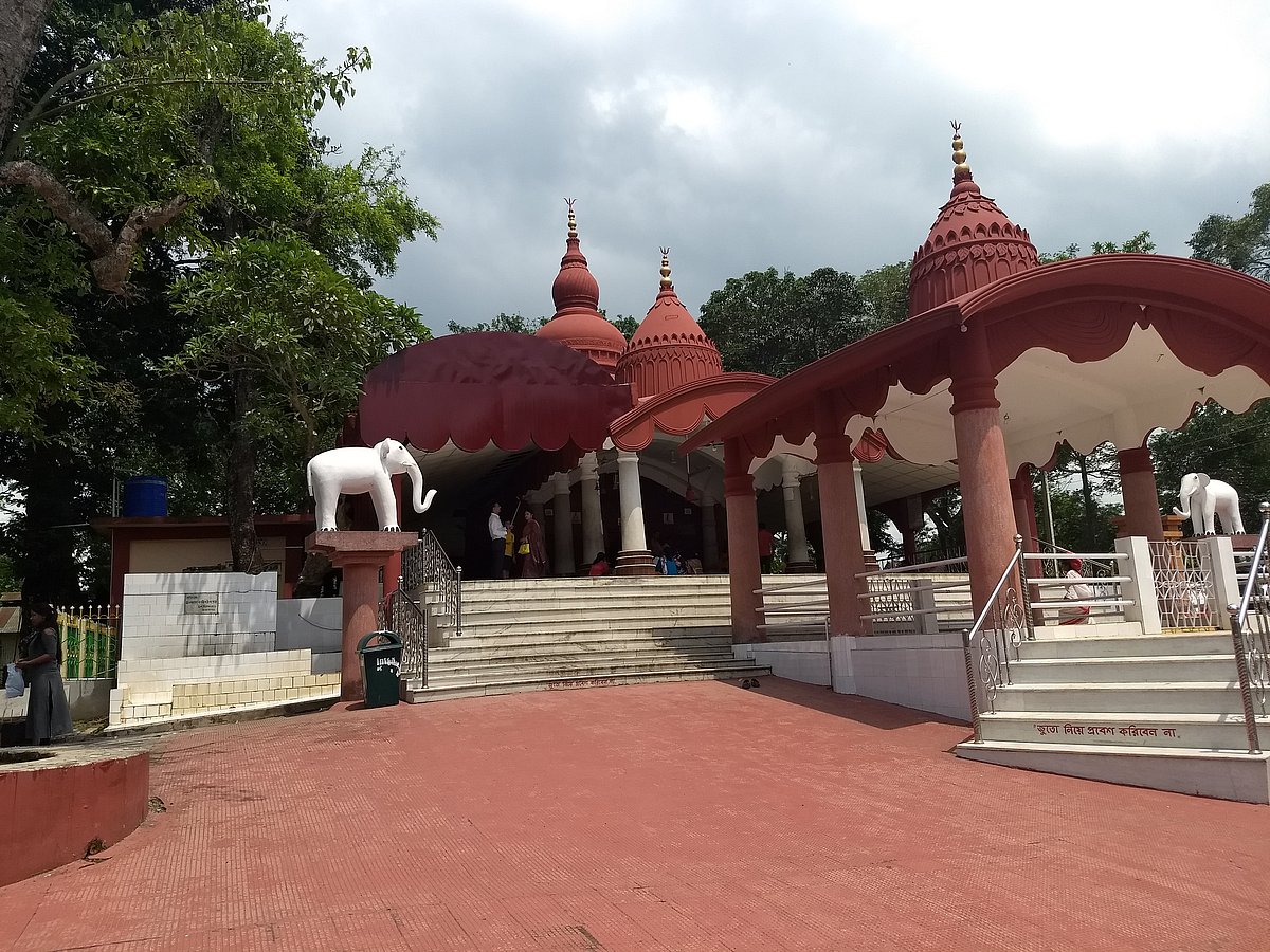 The 15th century Kali temple at Kamalasagar