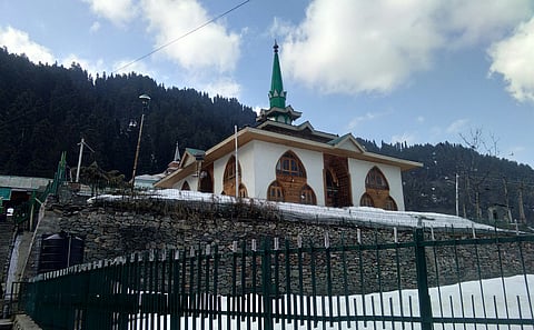 Ziyarat Baba Reshi is the tomb of Baba Payamuddin, a Muslim scholar and saint, and dates back to the 13th century