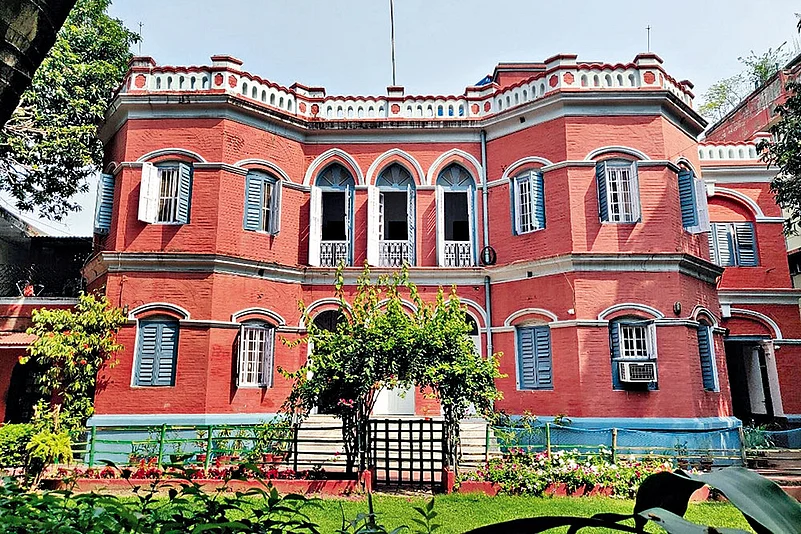 LalBari is the erstwhile home of the former chief minister of West Bengal, Siddhartha Shankar Ray