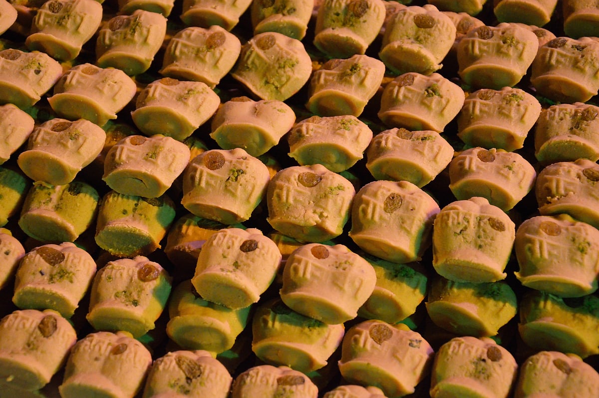 Nolen gur sandesh can be hard in texture as well