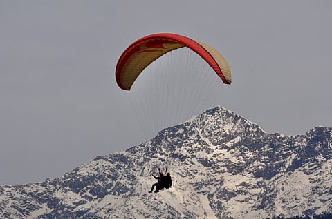 Paragliding in Bir Billing