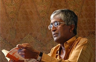 Professor Sunil Aryarathne has researched and authored a book on Baila